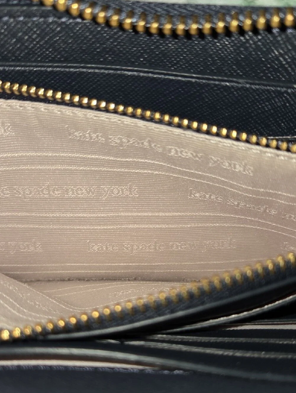 EUC kate spade Navy Floral Zip Wallet